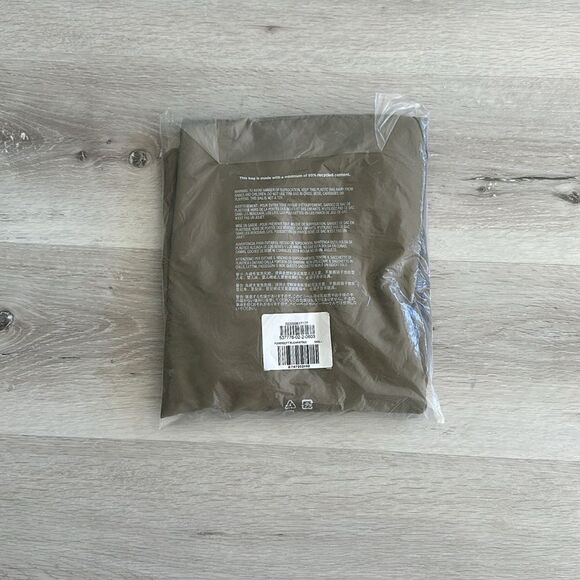 Old Navy‎ High-Waisted PowerSoft 7/8 Cutout
Leggings Fir Green XXXL NWT IN PKG - Picture 7 of 7